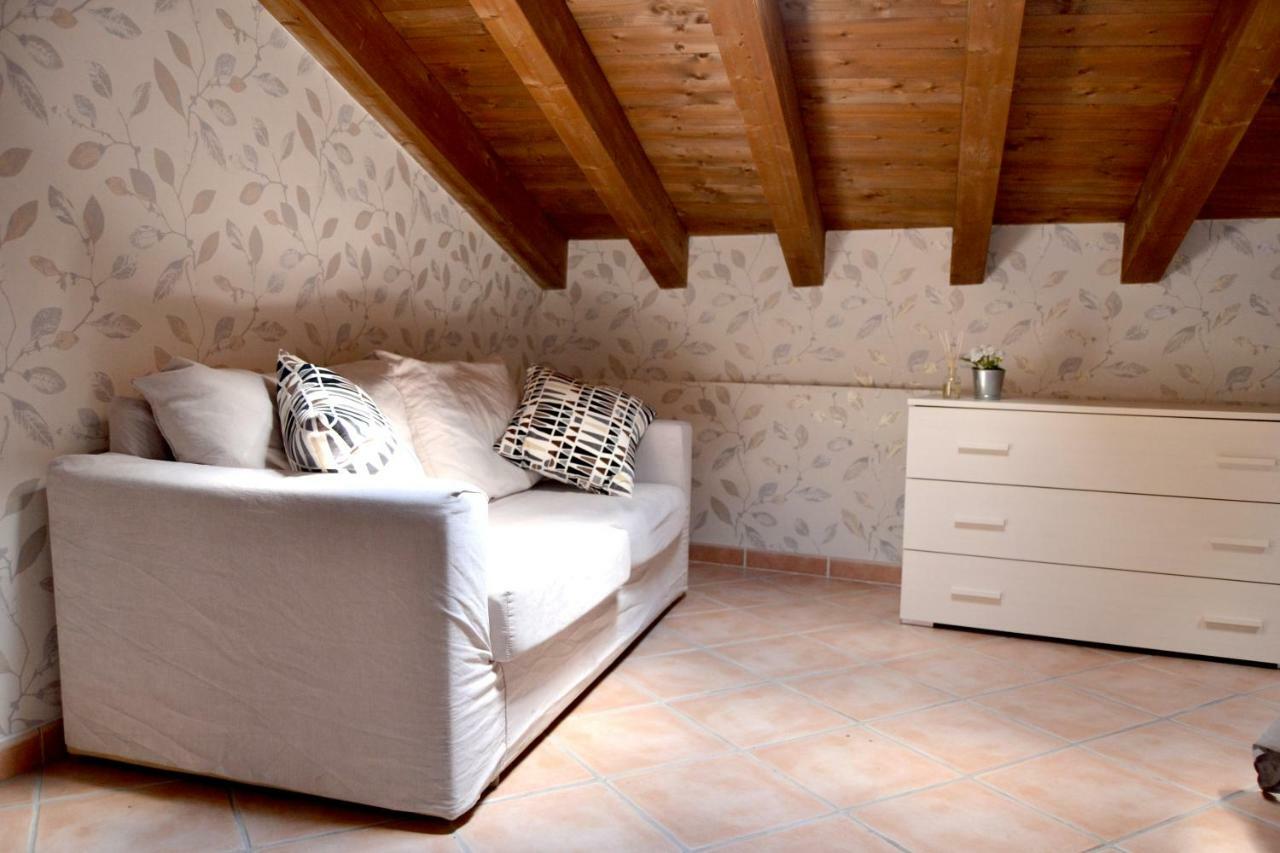Apartamento Downtown In Parma Exterior foto