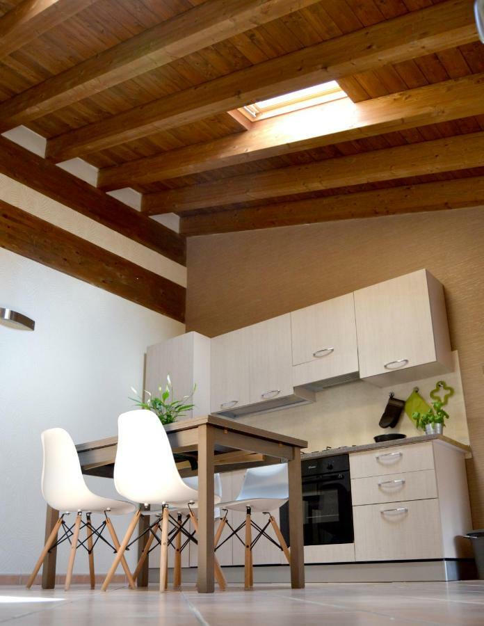 Apartamento Downtown In Parma Exterior foto